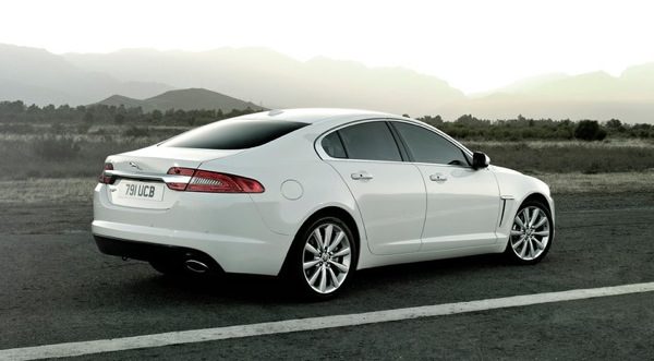 Jaguar XF- A lion in a sheep’s outfit